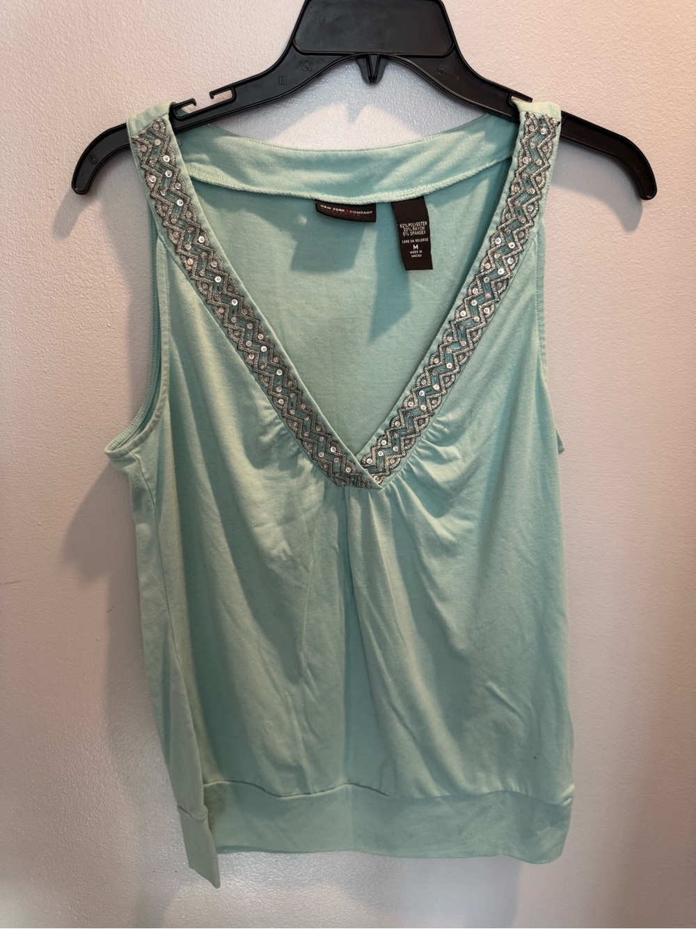 New York & Company Mint Embellished V-Neck Tank Size Med